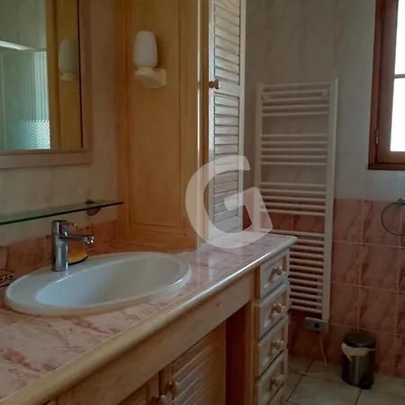 Maison Avec Piscine Chauffee A 700m De La Mer, 8 Pers, Proche Centre Ville, Sur - Fr-1-357-323
