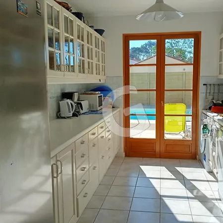 Maison Avec Piscine Chauffee A 700m De La Mer, 8 Pers, Proche Centre Ville, Sur - Fr-1-357-323 جارد سور مير